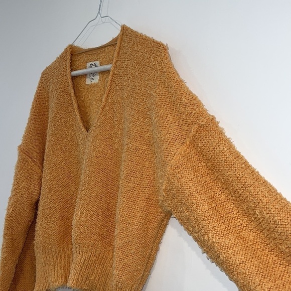 Free People Goldy Theo V Neck Slouchy Dropped Shoulder Fuzzy sweater size Small - Picture 7 of 17